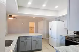 5132 W Las Palmaritas Dr, Glendale, AZ 85302 - Photo 2