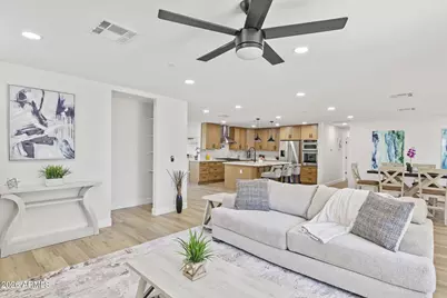 8632 E Highland Avenue, Scottsdale, AZ 85251 - Photo 18