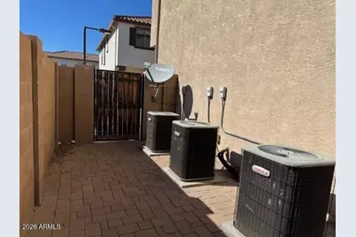 3827 E Trigger Way, Gilbert, AZ 85297 - Photo 38