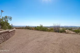 619 E Briles Rd, Phoenix, AZ 85085 - Photo 98