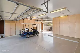 619 E Briles Rd, Phoenix, AZ 85085 - Photo 52