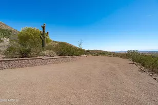 619 E Briles Rd, Phoenix, AZ 85085 - Photo 102