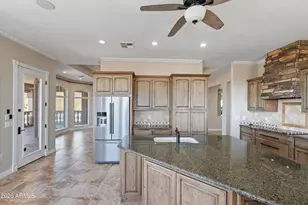619 E Briles Rd, Phoenix, AZ 85085 - Photo 30