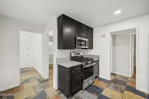 4237 N 34th Pl, Phoenix, AZ 85018 - Photo 10