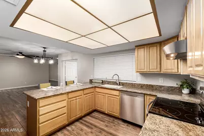 5132 W Echo Lane, Glendale, AZ 85302 - Photo 10