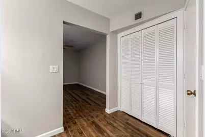 5132 W Echo Lane, Glendale, AZ 85302 - Photo 16