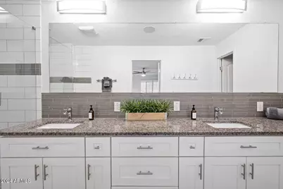 8336 E Sells Drive, Scottsdale, AZ 85251 - Photo 14