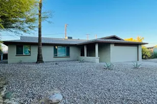 1704 E Pickrell Dr, Phoenix, AZ 85042 - Photo 2