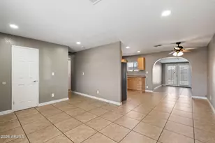 3244 E Hillery Dr, Phoenix, AZ 85032 - Photo 4