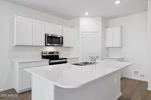 18448 W Buckskin Trl, Wittmann, AZ 85361 - Photo 10