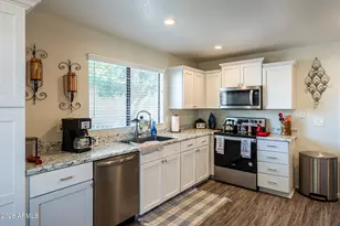 10233 E Spring Creek Rd, Sun Lakes, AZ 85248 - Photo 16