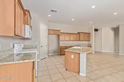 13582 S 184th Avenue, Goodyear, AZ 85338 - Photo 12
