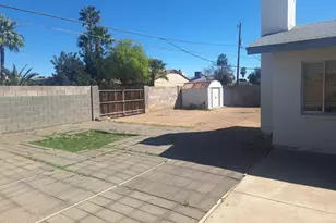 8123 N 41st Dr, Phoenix, AZ 85051 - Photo 32