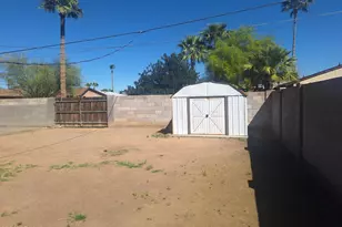 8123 N 41st Dr, Phoenix, AZ 85051 - Photo 42