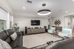 9440 S 10th Way, Phoenix, AZ 85042 - Photo 8