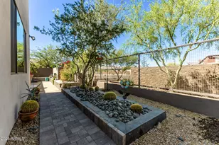 9440 S 10th Way, Phoenix, AZ 85042 - Photo 32