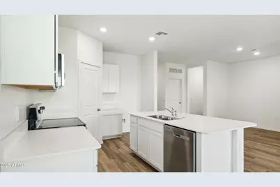 18408 W Buckskin Trail, Wittmann, AZ 85361 - Photo 4