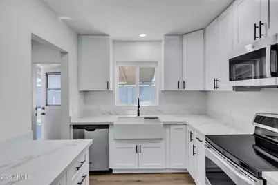 4311 N 11th Place, Phoenix, AZ 85014 - Photo 6