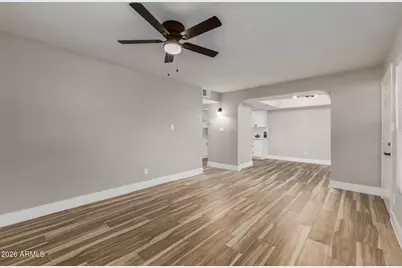 214 E Ruth Avenue #109, Phoenix, AZ 85020 - Photo 4