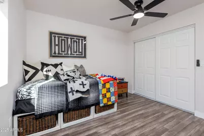 2936 W Michelle Drive, Phoenix, AZ 85053 - Photo 14