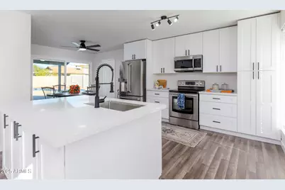 2936 W Michelle Drive, Phoenix, AZ 85053 - Photo 4