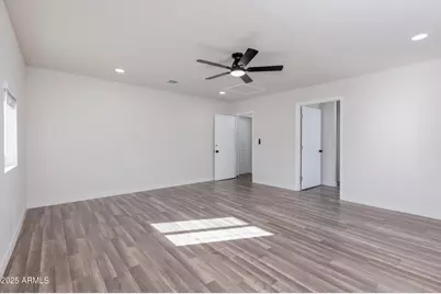 2936 W Michelle Drive, Phoenix, AZ 85053 - Photo 22