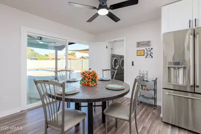 2936 W Michelle Drive, Phoenix, AZ 85053 - Photo 8