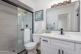 2936 W Michelle Dr, Phoenix, AZ 85053 - Photo 12