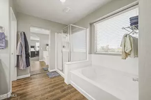 9350 W Medlock Dr, Glendale, AZ 85305 - Photo 22