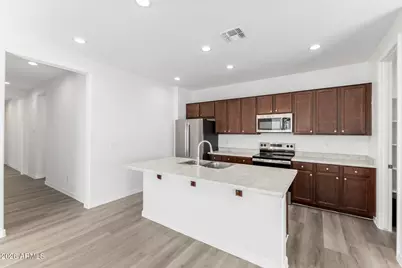 7639 W Riverside Avenue, Phoenix, AZ 85043 - Photo 6