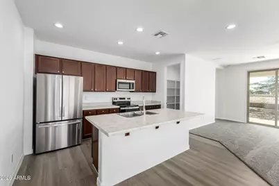 7639 W Riverside Avenue, Phoenix, AZ 85043 - Photo 8