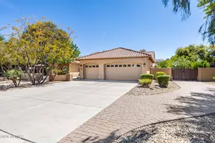 11627 E Regal Ct, Chandler, AZ 85249 - Photo 8