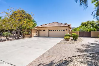 11627 E Regal Court, Chandler, AZ 85249 - Photo 6