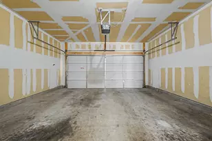 7042 W Mercer Ln, Peoria, AZ 85345 - Photo 24