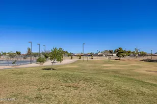 7042 W Mercer Ln, Peoria, AZ 85345 - Photo 16