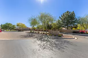 7042 W Mercer Ln, Peoria, AZ 85345 - Photo 32