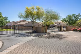 7042 W Mercer Ln, Peoria, AZ 85345 - Photo 10