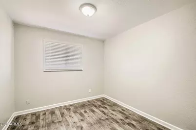 2930 N 80th Lane, Phoenix, AZ 85033 - Photo 10