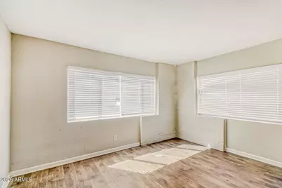 2930 N 80th Lane, Phoenix, AZ 85033 - Photo 6