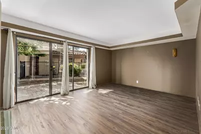 5035 N 10th Place #107, Phoenix, AZ 85014 - Photo 2