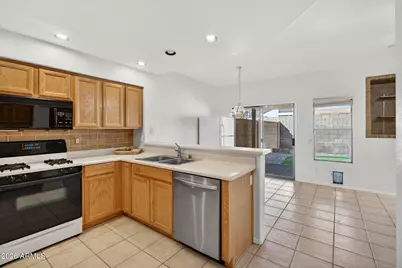 1340 W Wahalla Lane, Phoenix, AZ 85027 - Photo 10