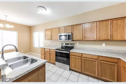 16142 W Banff Lane, Surprise, AZ 85379 - Photo 8