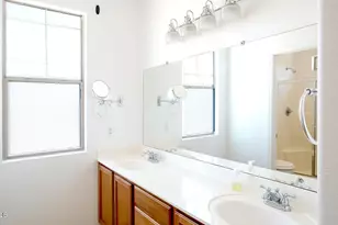 4356 E Sack Dr, Phoenix, AZ 85050 - Photo 12