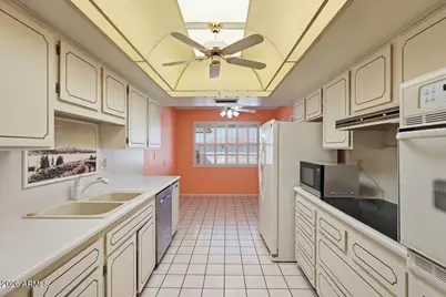 15225 N Cameo Drive, Sun City, AZ 85351 - Photo 16