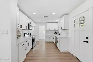 1534 E Hampton Cir, Mesa, AZ 85204 - Photo 8