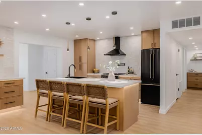 7539 E Palm Lane, Scottsdale, AZ 85257 - Photo 2