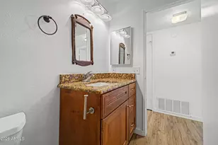 5525 E Thomas Rd, Phoenix, AZ 85018 - Photo 16