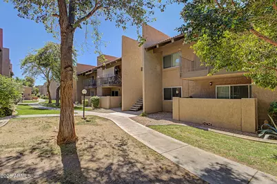 5525 E Thomas Road #Q4, Phoenix, AZ 85018 - Photo 2