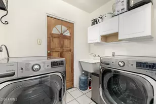 1301 W MacKenzie Dr, Phoenix, AZ 85013 - Photo 18