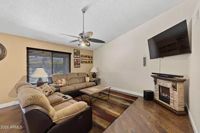 7957 W Dreyfus Drive, Peoria, AZ 85381 - Photo 14